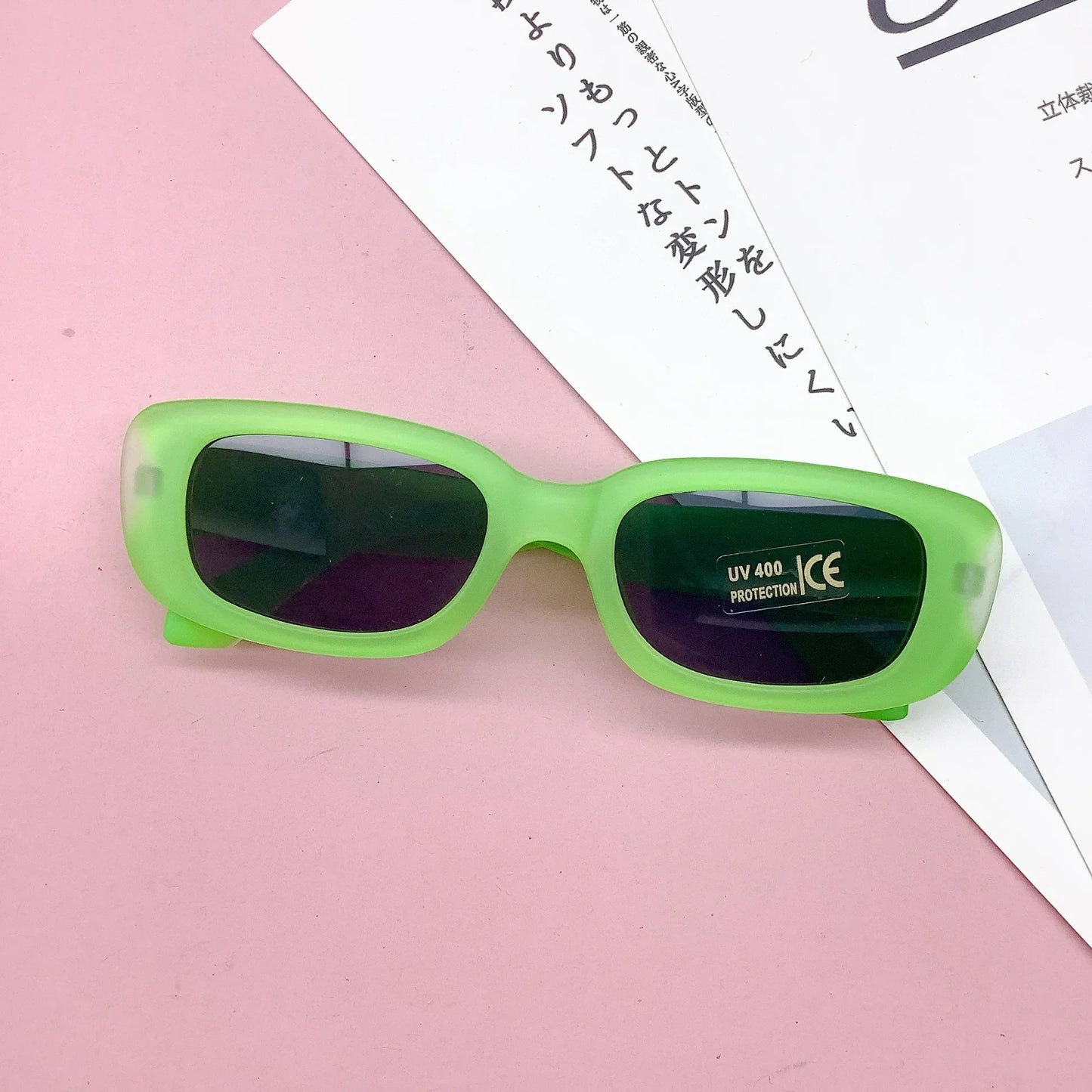 Kids Vintage Rectangle Sunglasses – UV400 Retro Eyewear for Girls & Boys