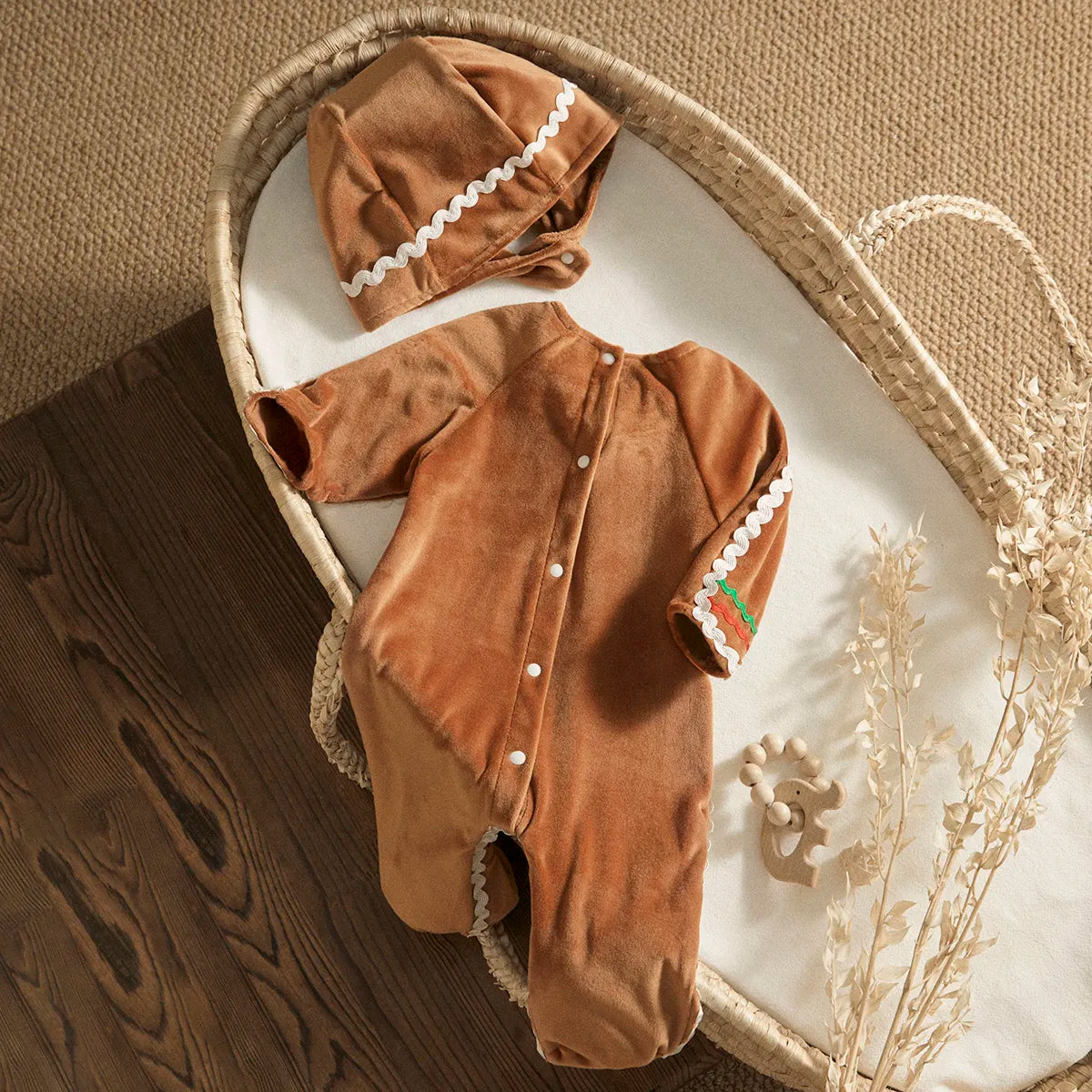Christmas Newborn Gingerbread Costumes + Hat