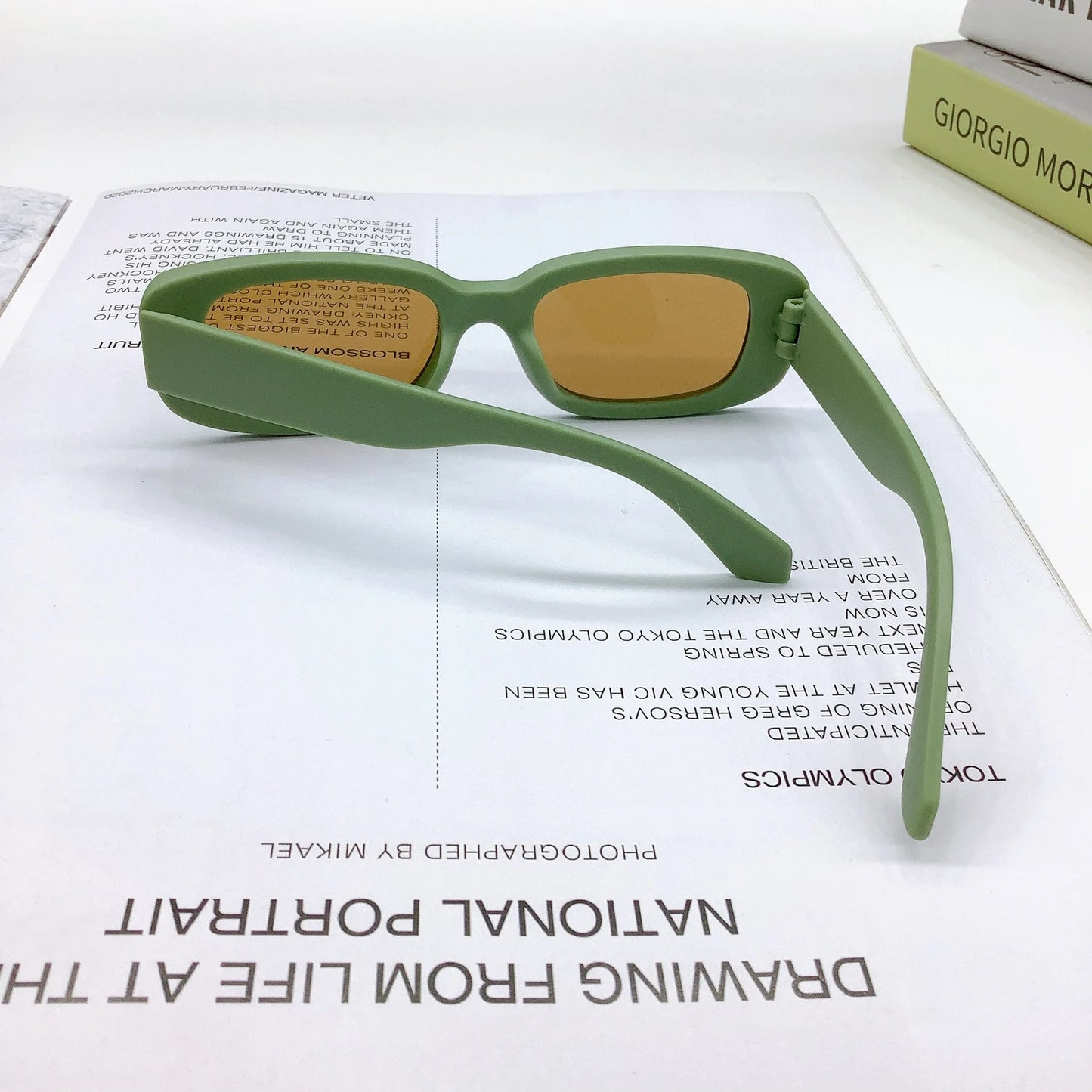 Kids Vintage Rectangle Sunglasses – UV400 Retro Eyewear for Girls & Boys