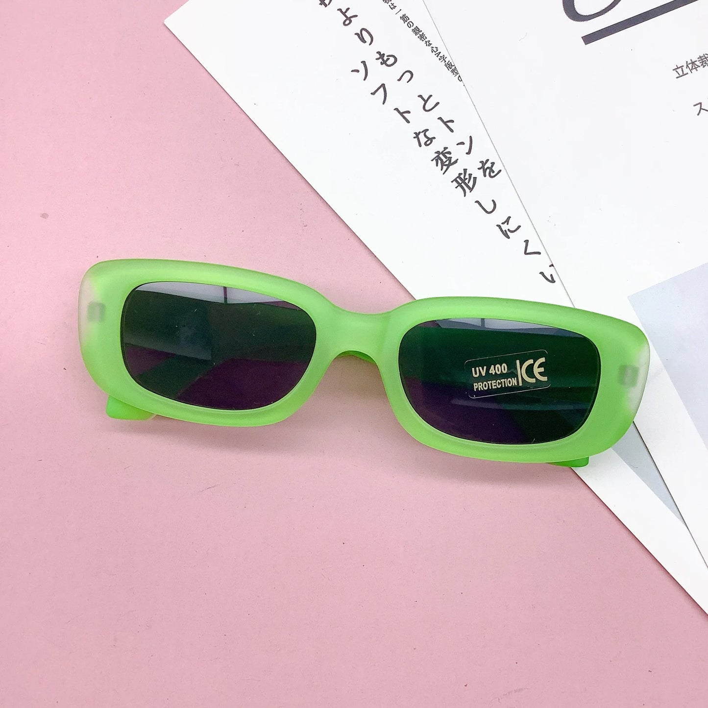 Kids Vintage Rectangle Sunglasses – UV400 Retro Eyewear for Girls & Boys